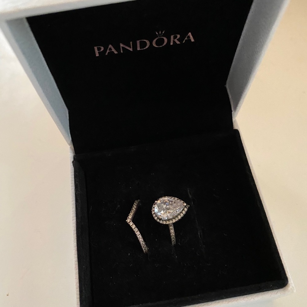 Two women’s Pandora rings